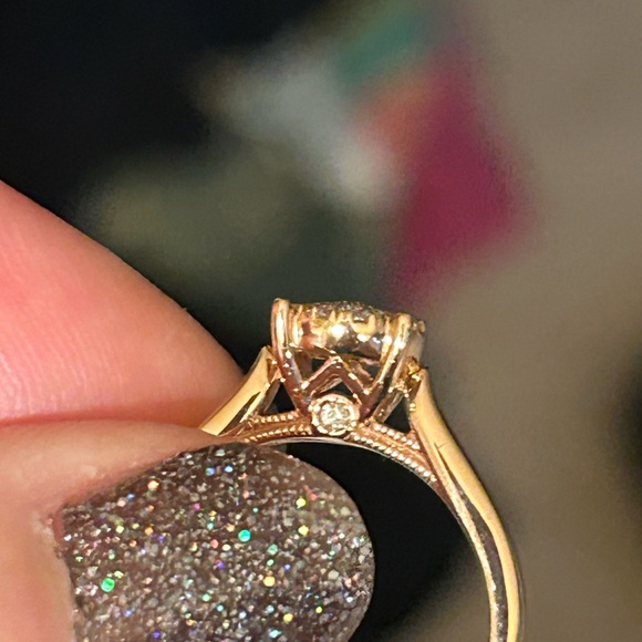 Rose gold engagement ring 10k 1/3 carat diamonds size 8 - Picture 3 of 5